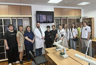 Київ. ДГЦУ. Екскурсія студентів НАСОА